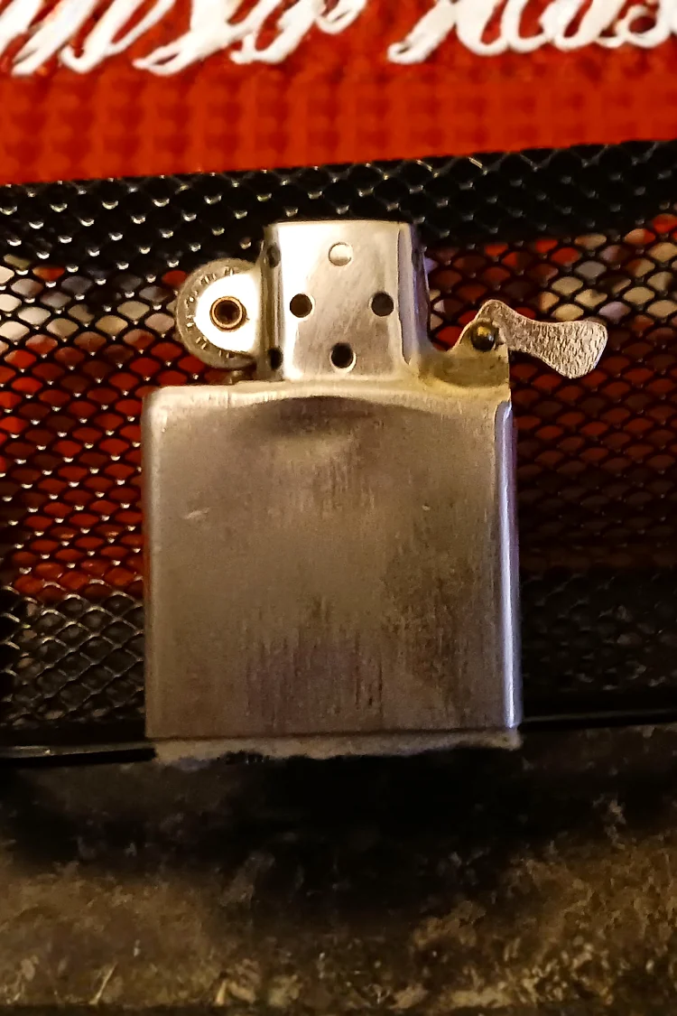Zippo · 1946 — Insert back