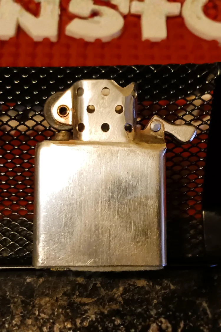Zippo · 1947 — Insert back