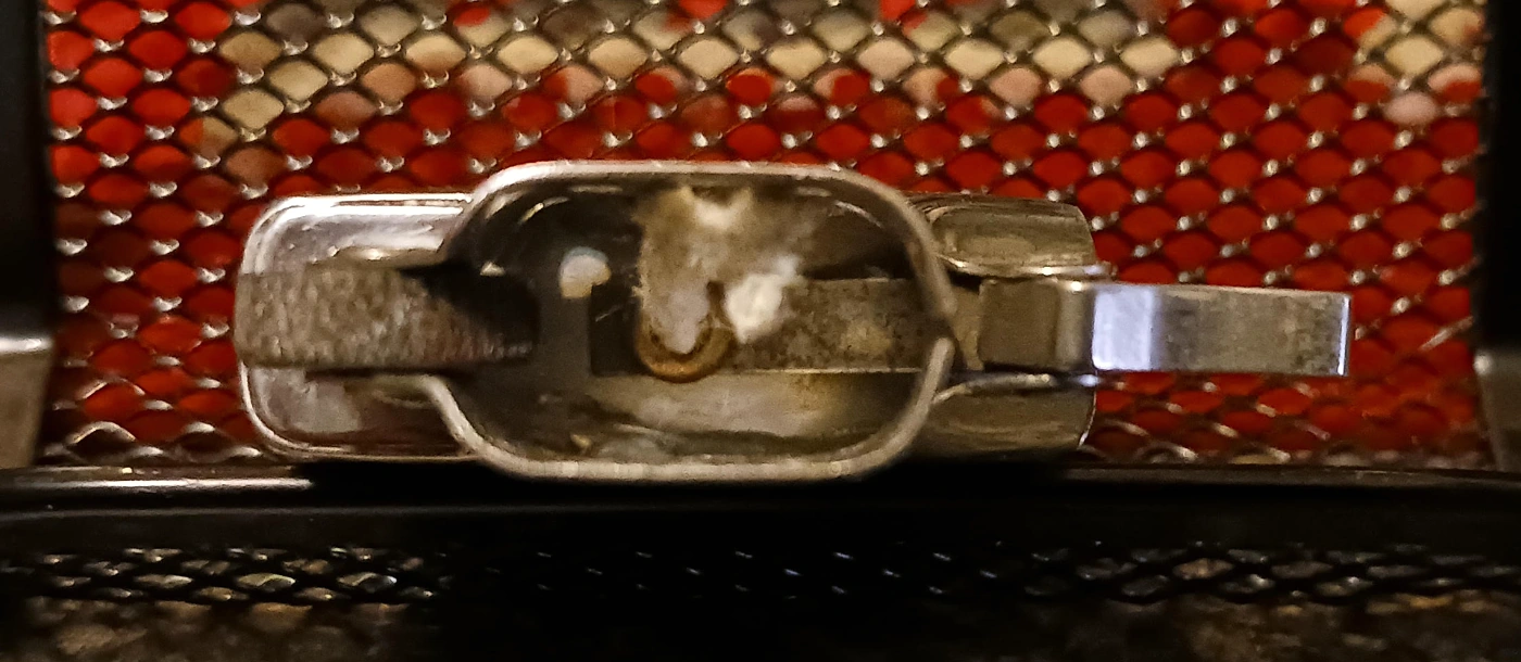 Zippo · 1963 — Chimney top