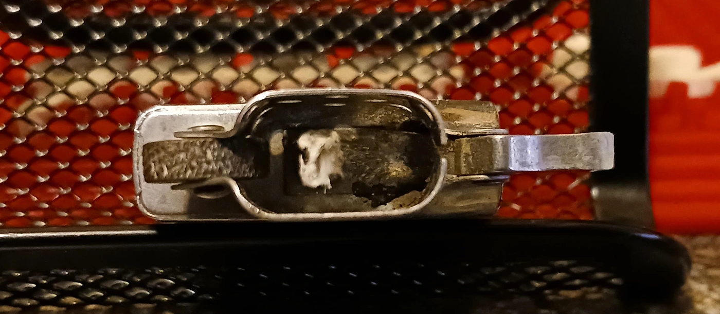 Zippo · 1965 — Chimney top