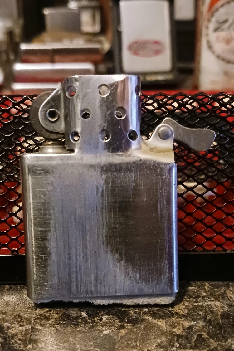 Zippo · 1965 — Insert back