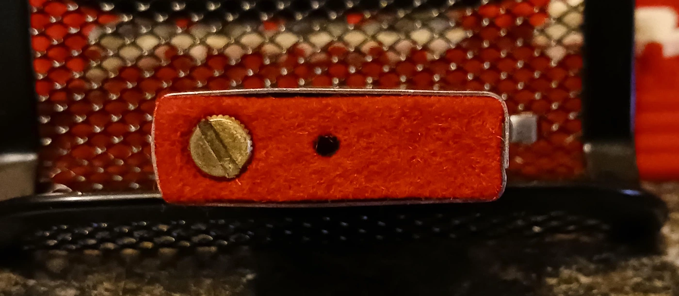 Zippo · 1967 — Red felt pad