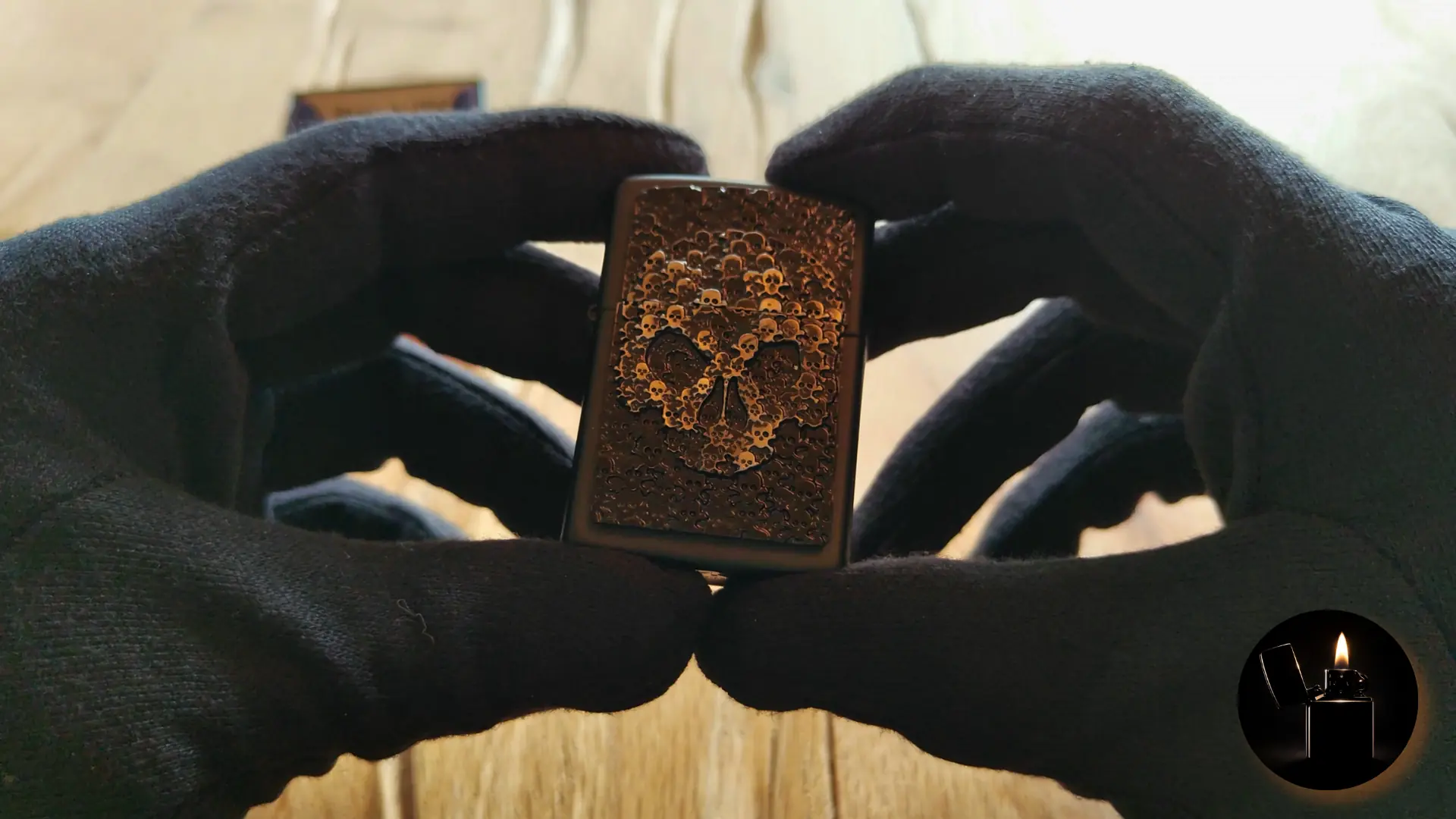 Zippo Skull in Skull 2005334 front view